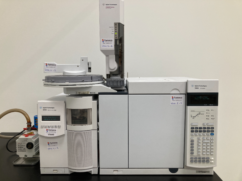 Image of Agilent Technologies 7890A SSL 5975C EI/CI Inert XL With Sampler and Roughing Pump GC/MS